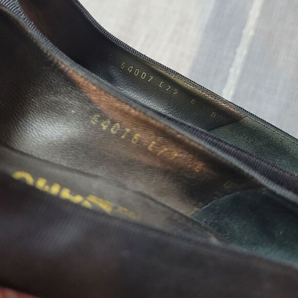 SALVATORE FERRAGAMO Vintage 3" Heels - Picture 13 of 15